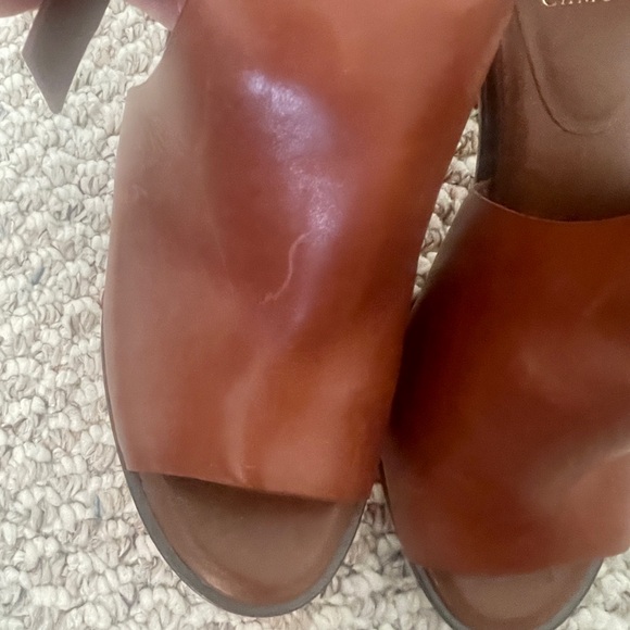 Vince Camuto Frasper Buckle T-Strap Heeled Sandals - Picture 5 of 6